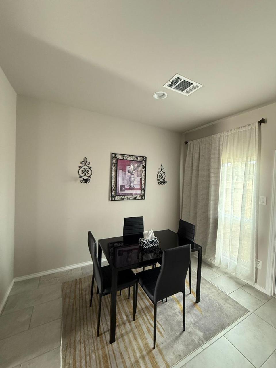 Gorgeous, Brand New 3 Bedrooms Home- Built 2024, Near Seaworld & Lackland Afb San Antonio Exterior photo